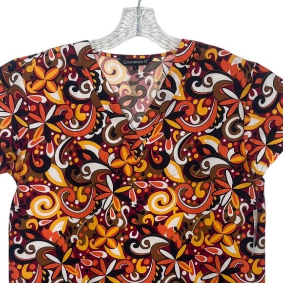 Cassandra O Scrub Shirt Top Womens Small Orange Yellow New Abstract Pattern - Picture 3 of 10